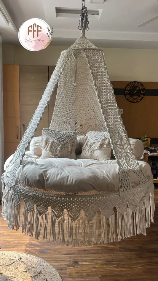 Pearl Bed Swing 60 Inches / Cream White